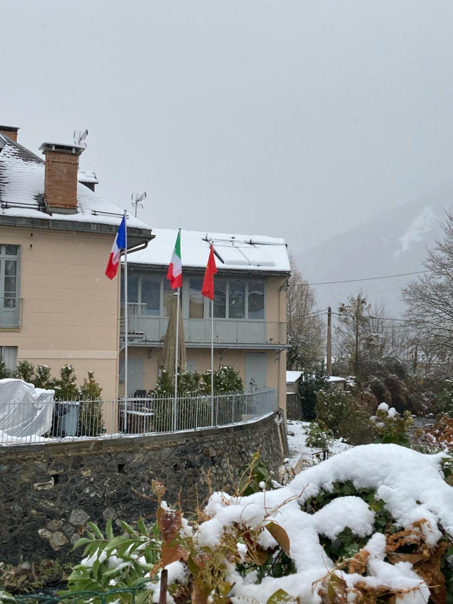 Le 41 Avenue Foch Hotel Bagnères-de-Luchon Exterior foto
