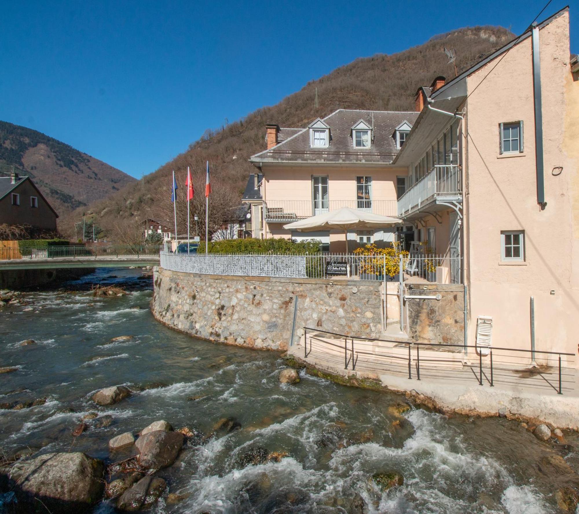 Le 41 Avenue Foch Hotel Bagnères-de-Luchon Exterior foto